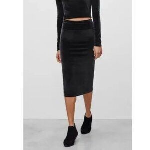 Aritzia Wilfred Free Bela Velvet Pull On Black Skirt Size XXS